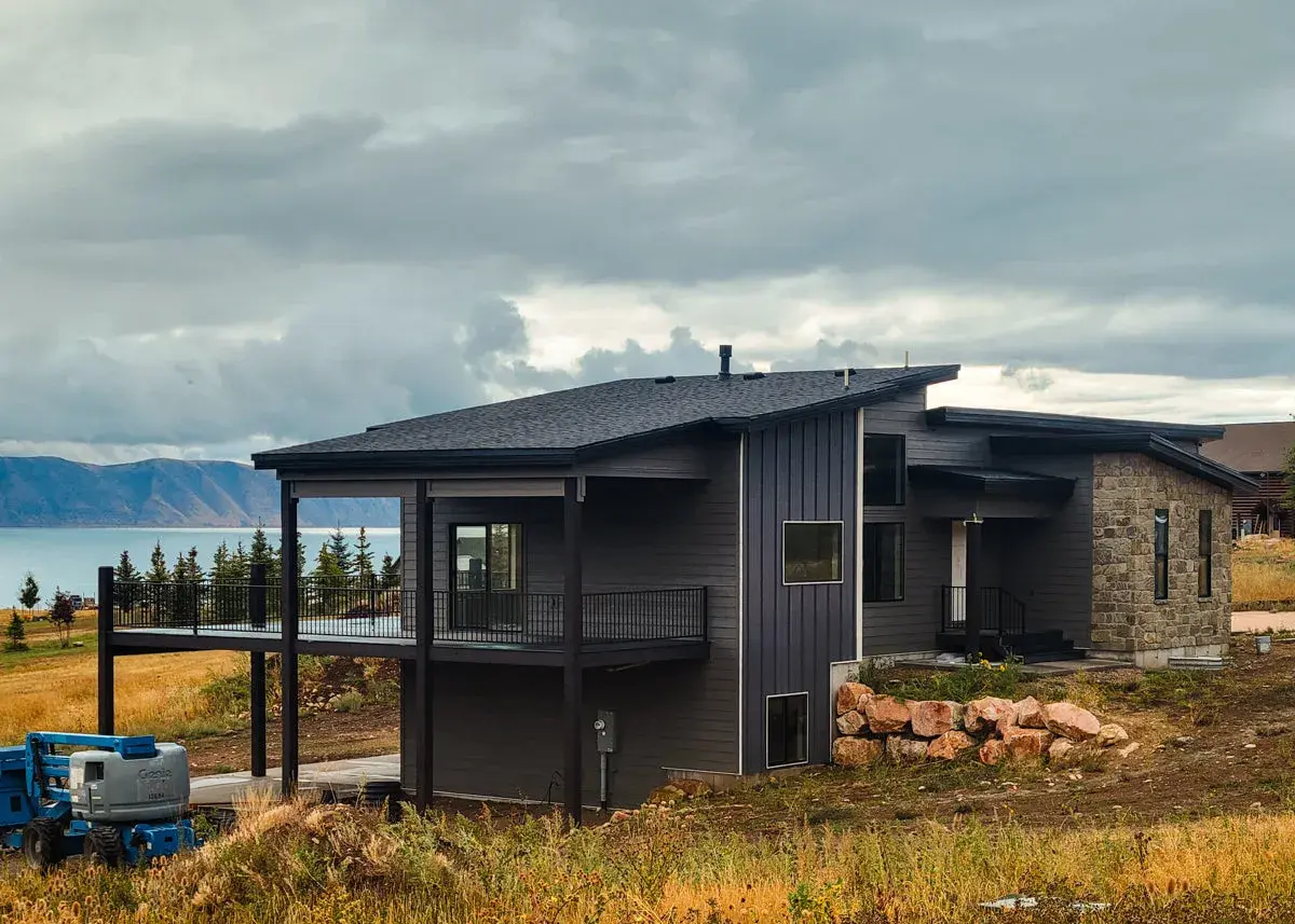 Modern lakeview custom home by HRF Customs